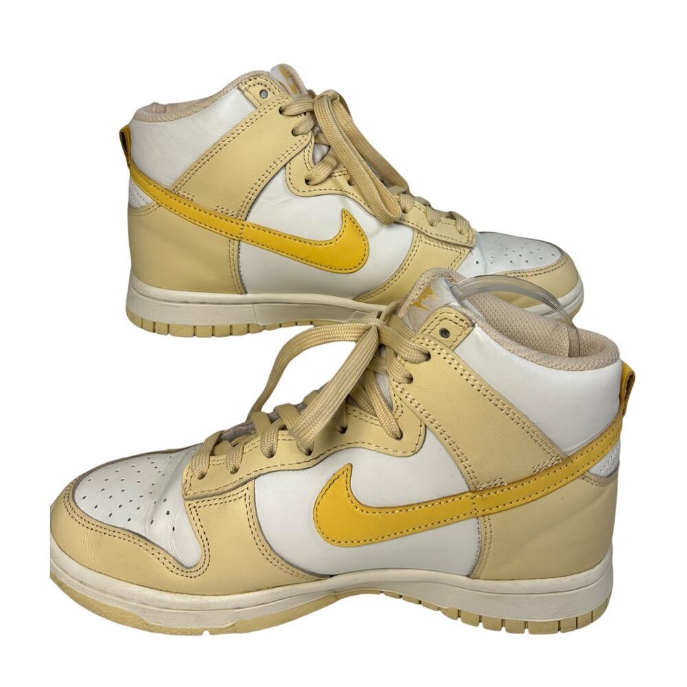 Nike Women's Dunk High-Top Sneakers Two-Tone Pale Vanilla White Yellow Size 7 US